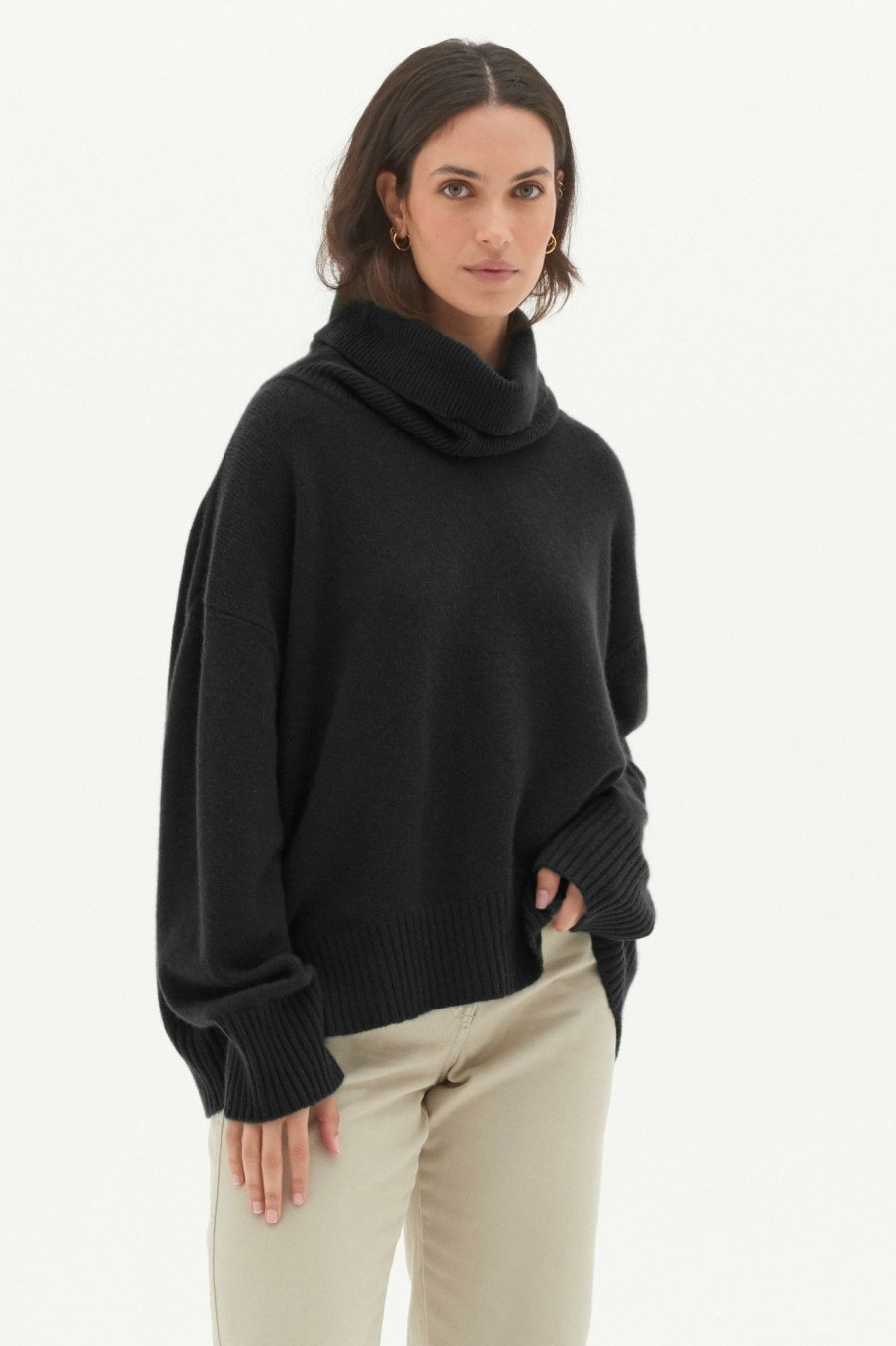 Women Loop Cashmere | Chunky Cashmere Cowl Neck Sweater In Black