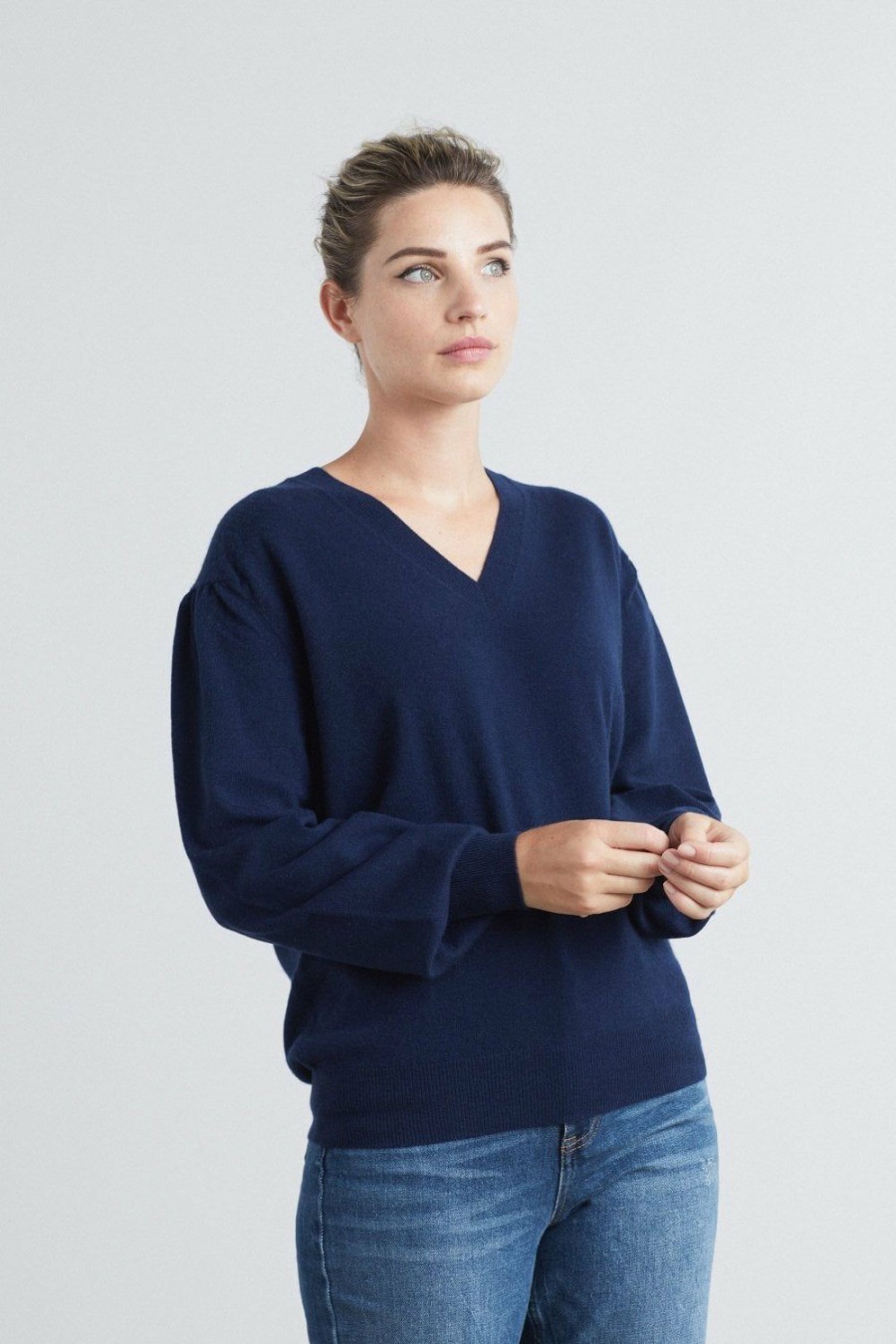 Women Loop Cashmere | Cashmere V Neck Sweater In Midnight Blue